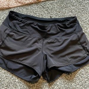 Black Lululemon Speed Up shorts